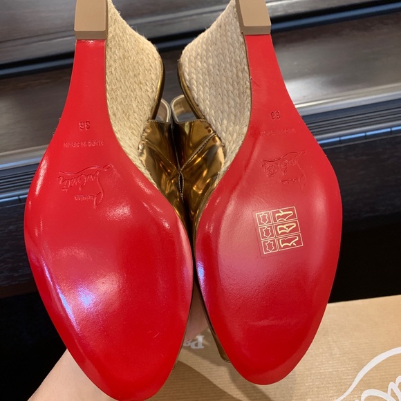 ๐ซSOLD๐ซ ๐ฏAuth Christian Louboutin Bronze Wedge - Picture 8 of 8